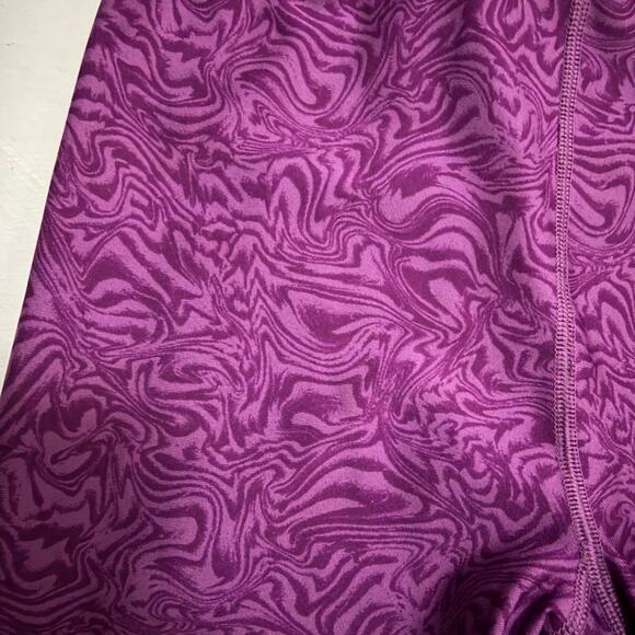 Under Armour fitted shorts purple long biker sz S flattering womens activewear - Picture 10 of 11